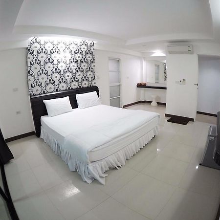 B.M.P Resort Khao Lak Exterior photo