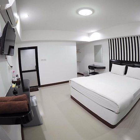B.M.P Resort Khao Lak Exterior photo