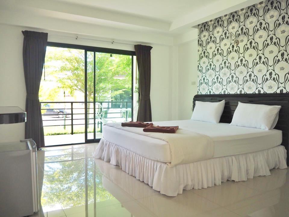 B.M.P Resort Khao Lak Exterior photo