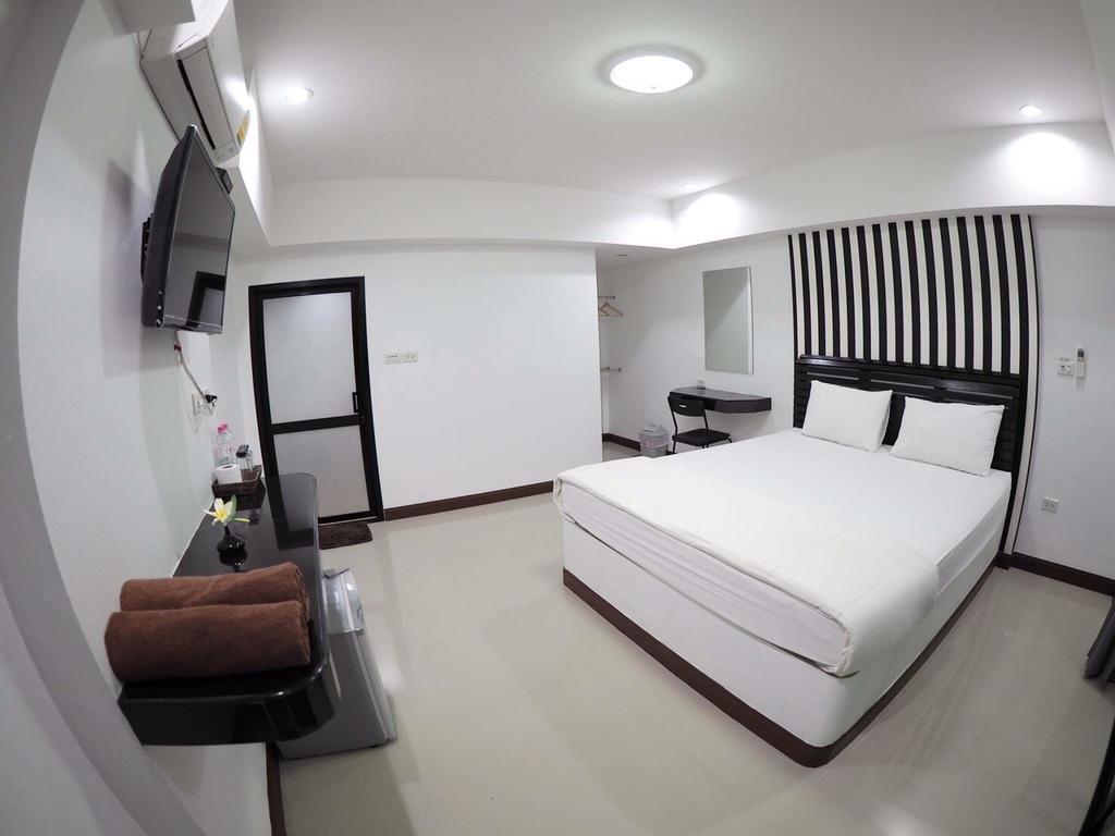 B.M.P Resort Khao Lak Exterior photo